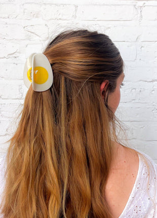 Midi Egg Hair Claw